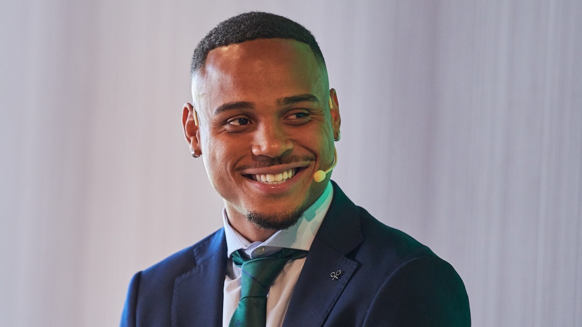 Natan sonríe en su presentación con el Real Betis | Salvador López Medina para El MIRA