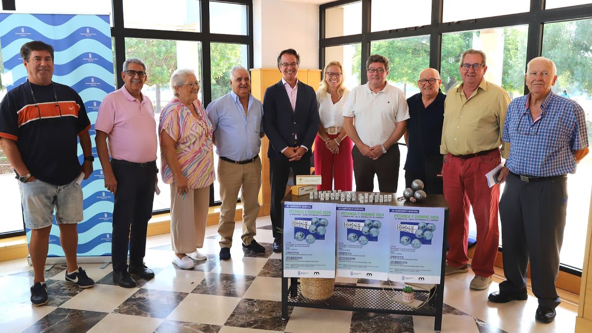 Campeonato de Petanca y Dominó