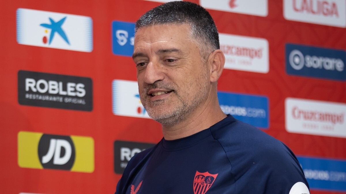 García Pimienta en la rueda de prensa previa al Sevilla FC - Getafe CF | Rafael Román para El MIRA