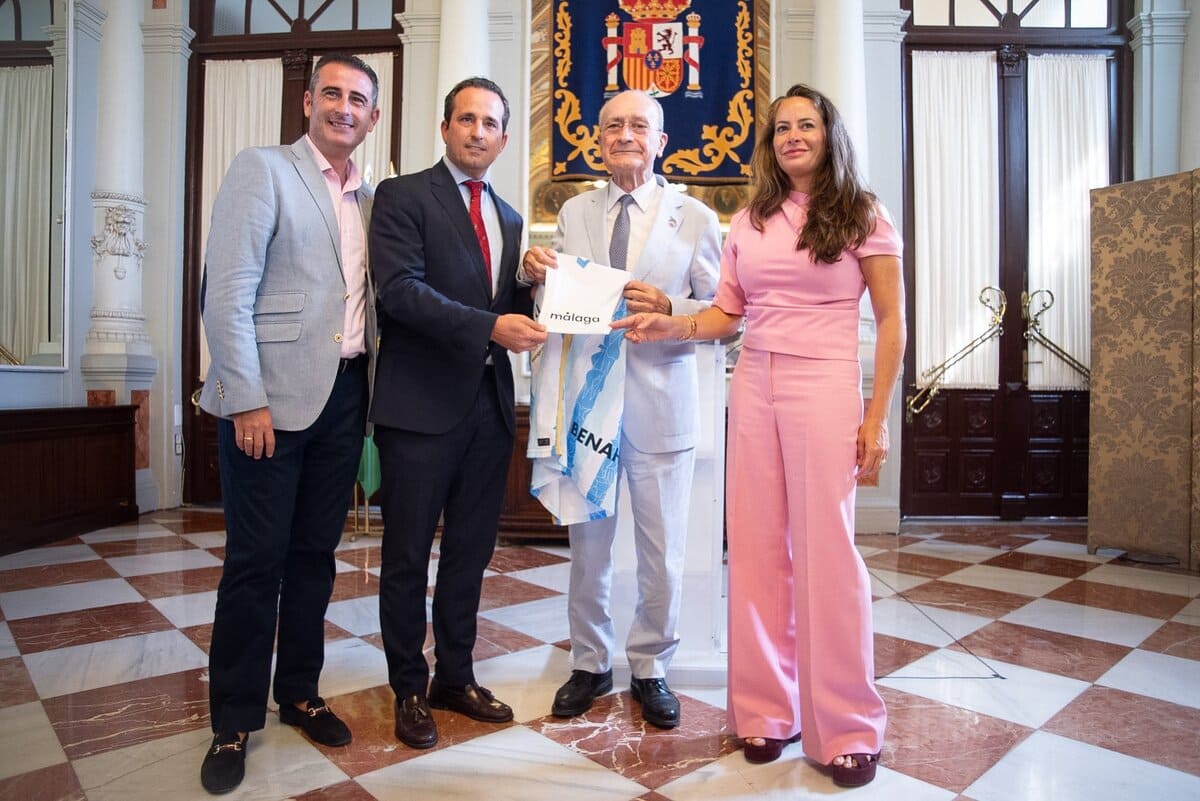 Una imagen del acto entre el Málaga CF y el Ayuntamiento de Málaga