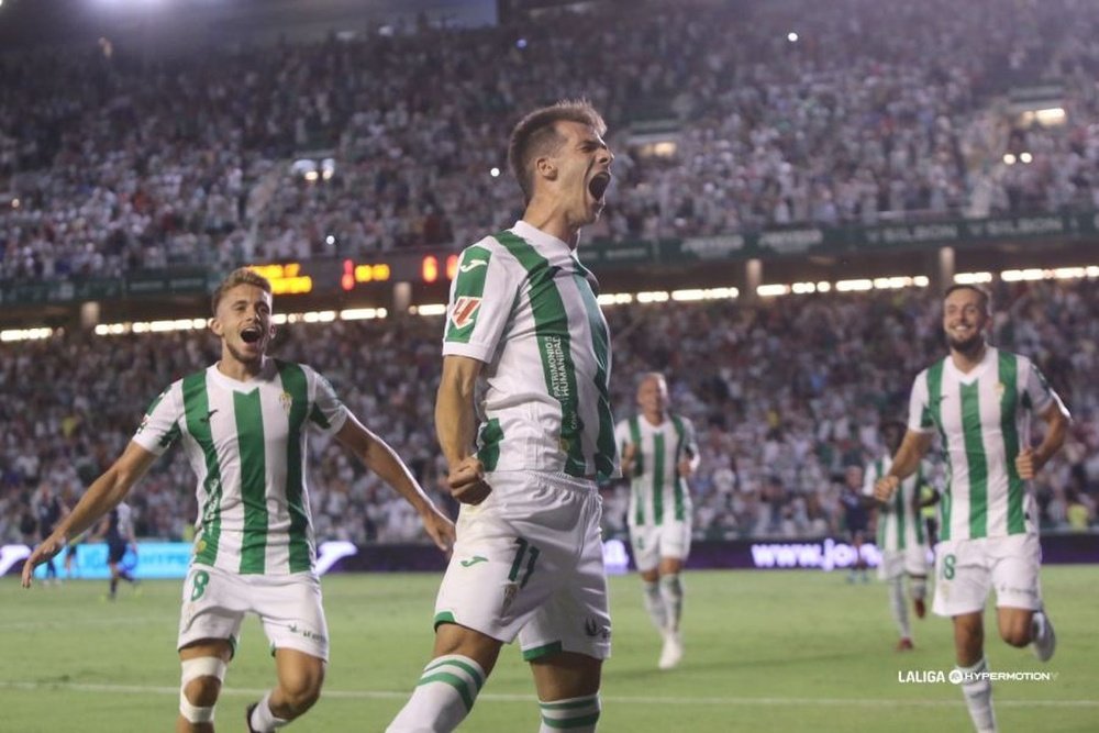 Ander Yoldi celebra su gol anotado en el Córdoba CF - Deportivo de La Coruña