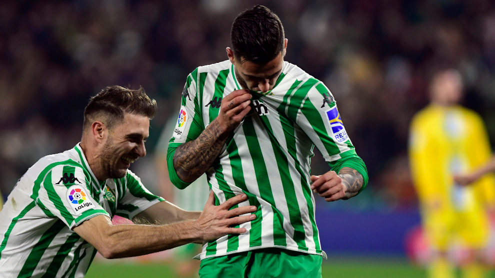 Sergio León celebra un gol durante su etapa en el Real Betis