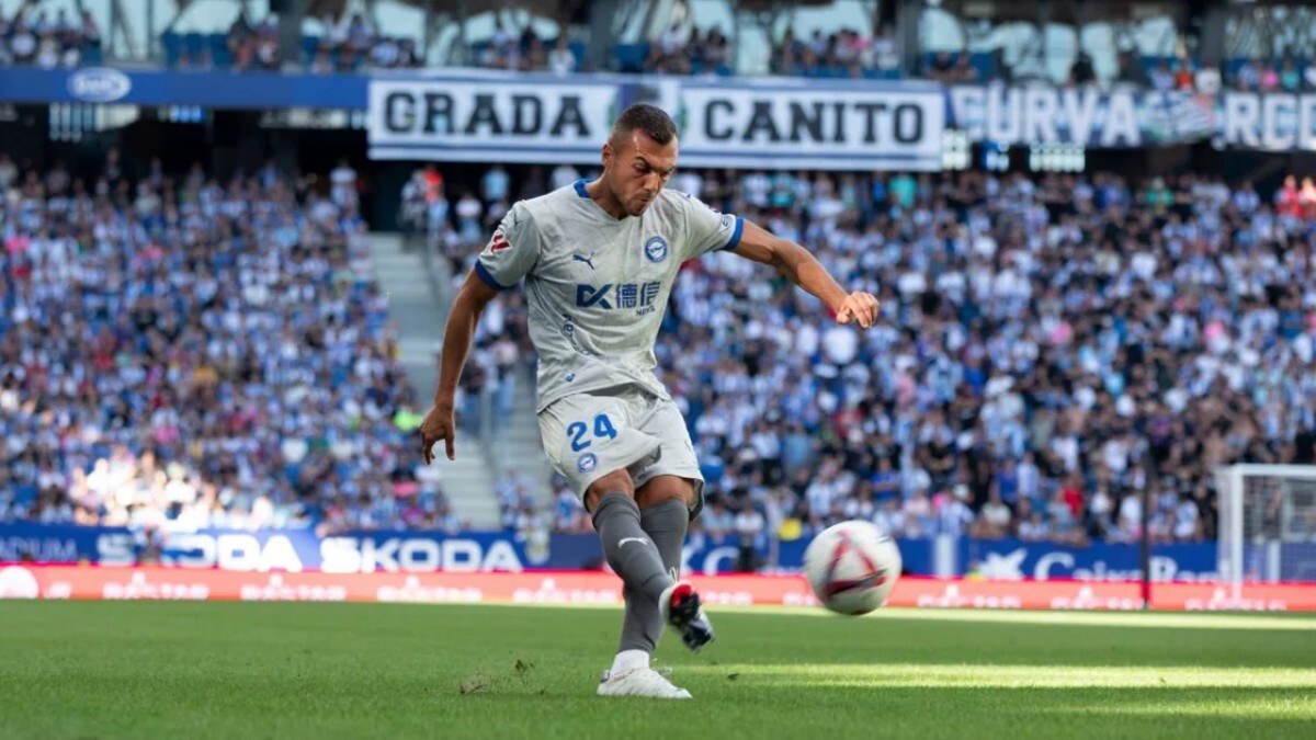 Joan Jordán debutó con el Deportivo Alavés ante el RCD Espanyol