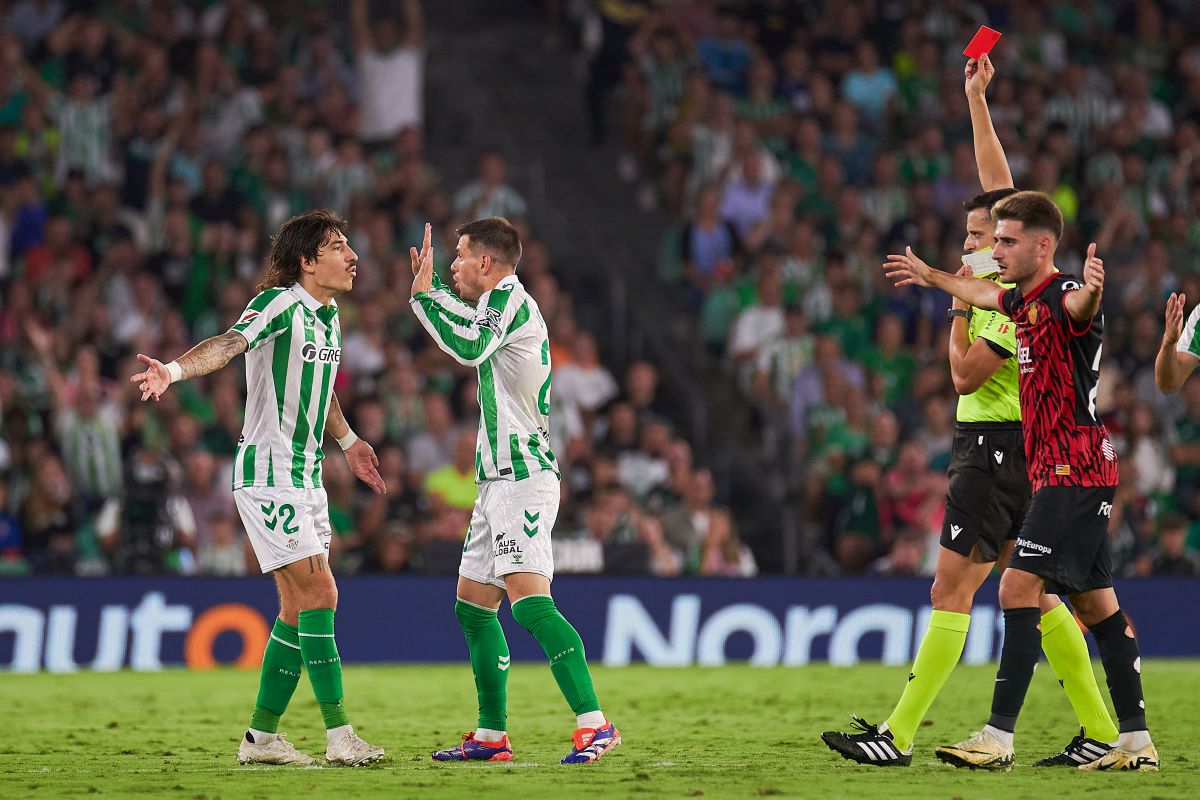 Expulsión de Gio Lo Celso en el Real Betis - Mallorca | Salvador López Medina para El MIRA