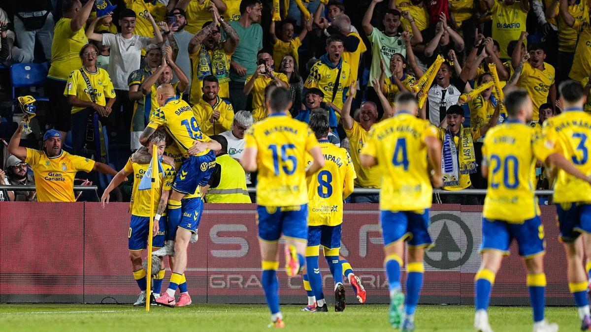 Gol de la UD Las Palmas ante el Real Madrid