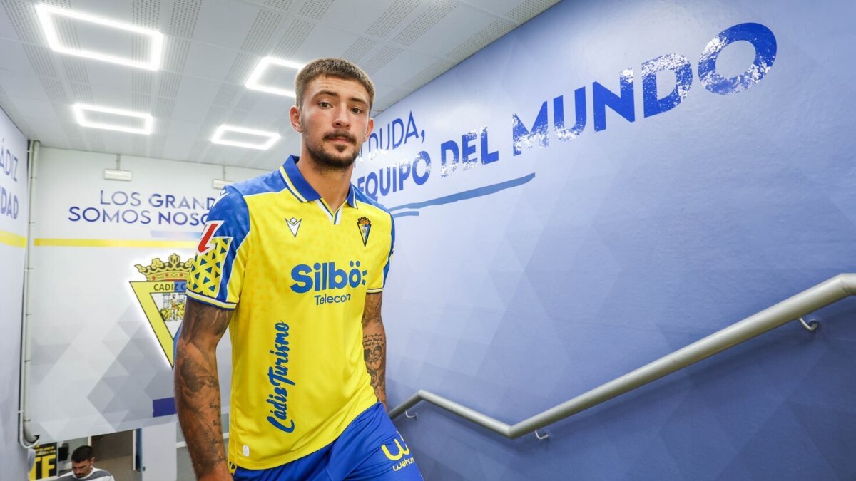 Bojan Kovacevic, central cedido en el Cádiz CF por el Partizán de Belgrado