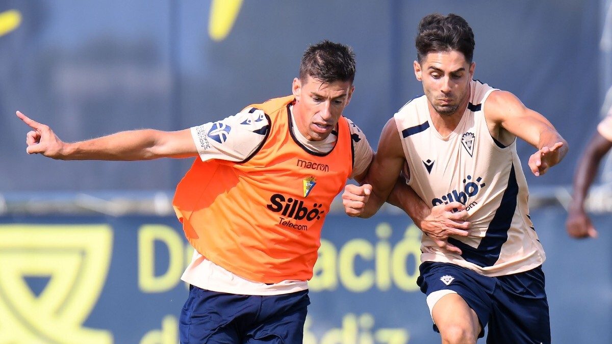 Rubén Alcaraz y Rubén Sobrino entrenan con el Cádiz CF | CCF