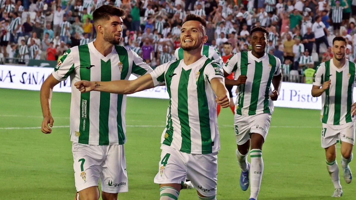Los jugadores del Córdoba CF celebran uno de los goles anotados ante el Racing de Ferrol | CCF