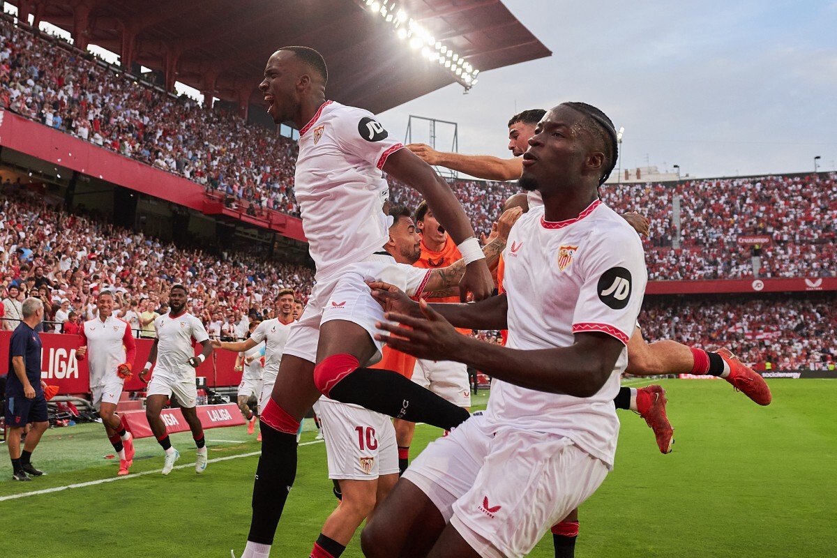 Gol de Dodi Lukébakio en el Sevilla FC - Real Betis | Salvador López Medina para El MIRA