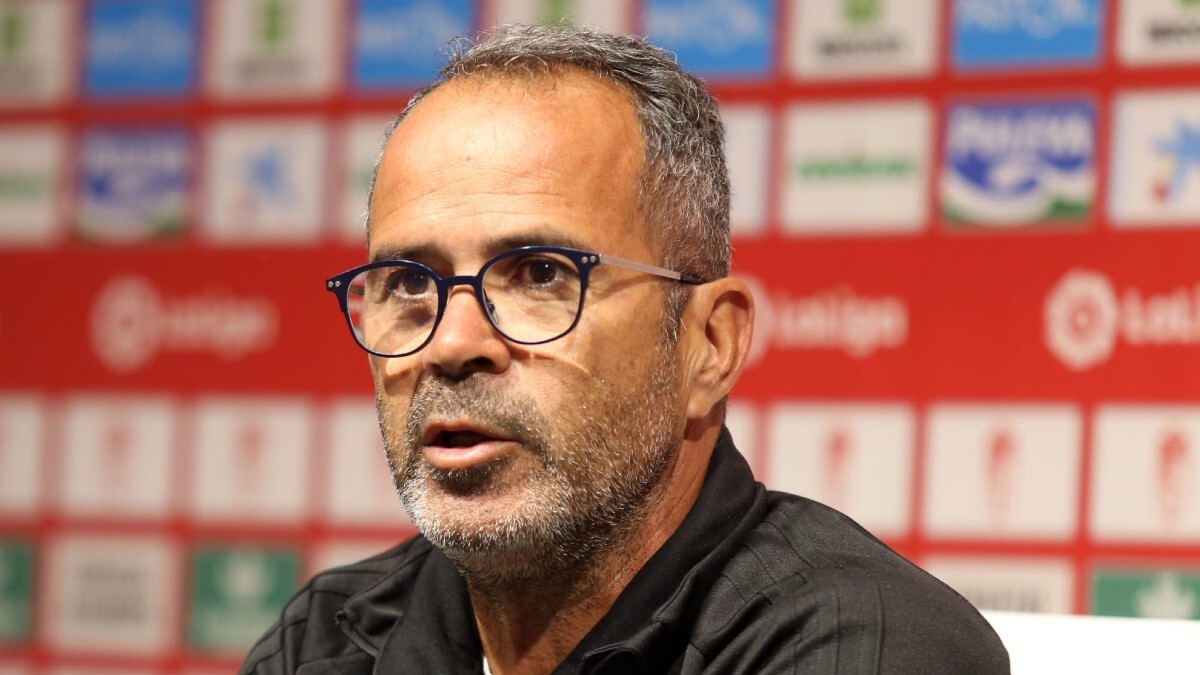 Álvaro Cervera, entrenador que hizo historia en el Cádiz CF | LaLiga