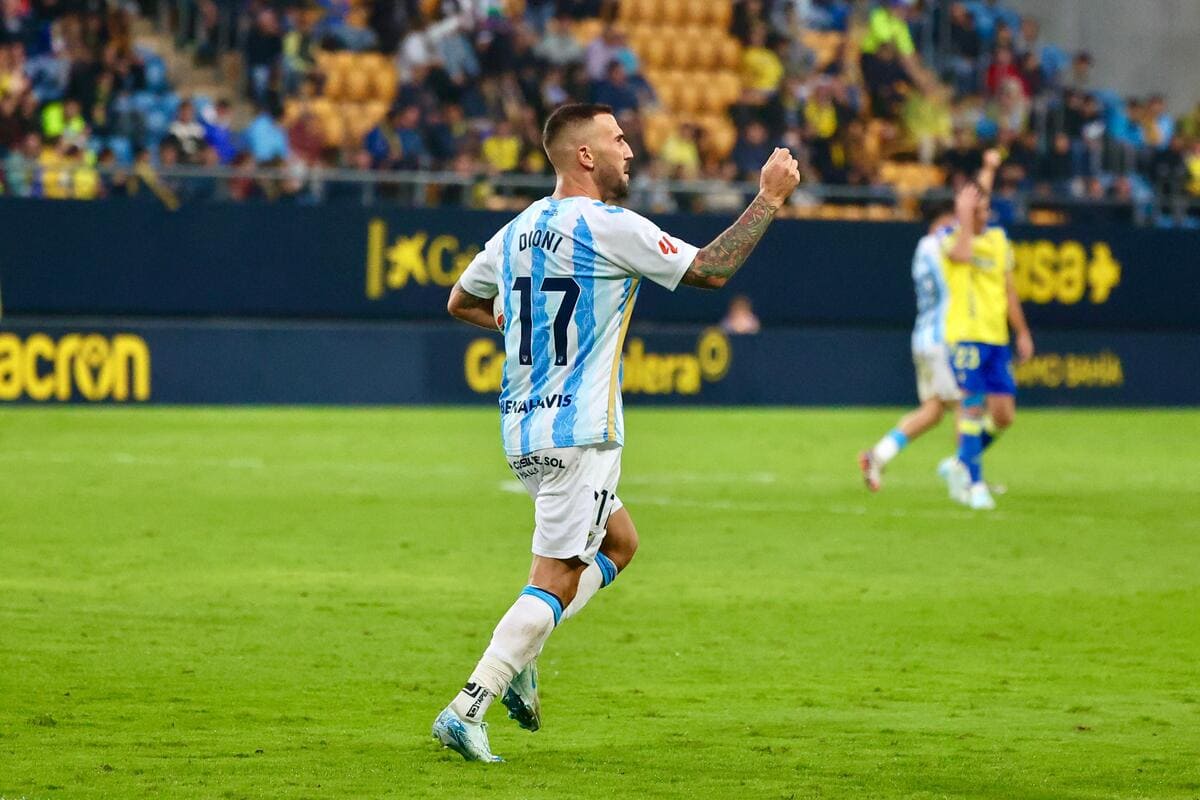 Dioni después de marcar su gol en el Cádiz CF - Málaga CF
