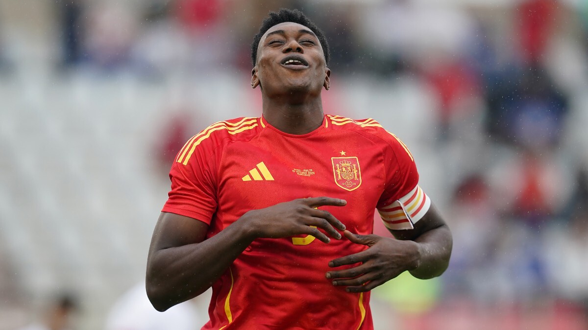 Samu Omorodion celebra uno de los cuatro goles anotados con España sub-21 ante Malta sub-21 | SEF