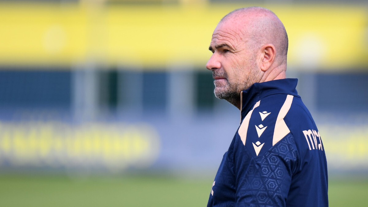 Paco López durante un entrenamiento del Cádiz CF | @PacoLopezEntre1