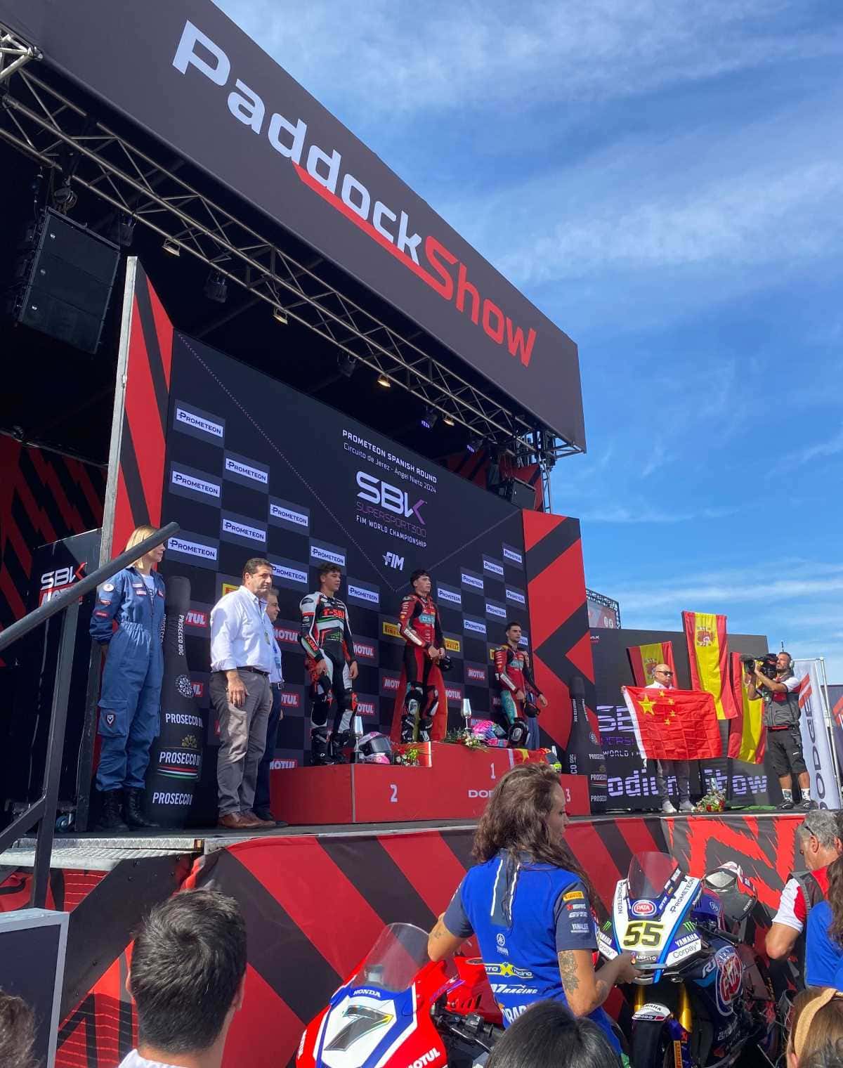 Primera victoria de Julio García y del Kove Racing Team en el Circuito de Jerez-Ángel Nieto | Laura Sanz