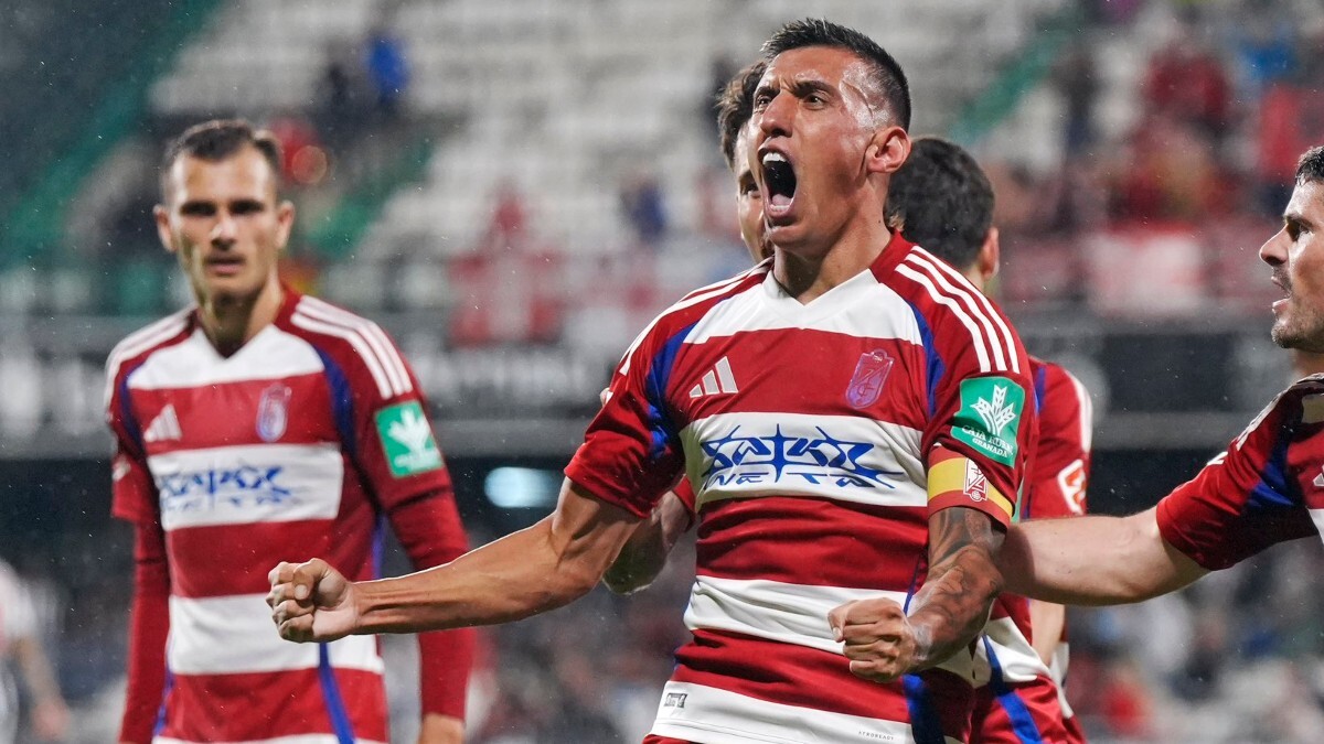 Myrto Uzuni celebra su gol anotado en el CD Castellón - Granada CF | GCF