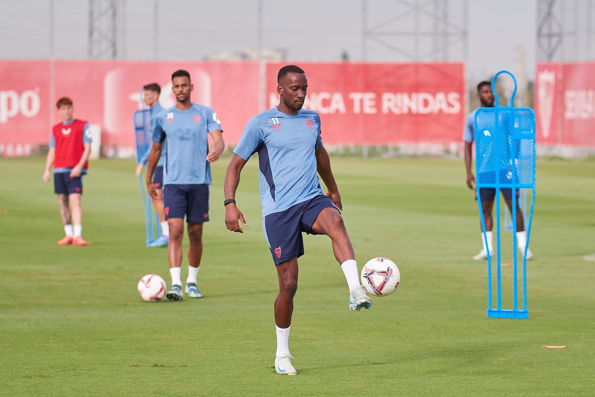 Lukebakio en el entrenamiento del Sevilla FC | Salvador López Medina para El MIRA