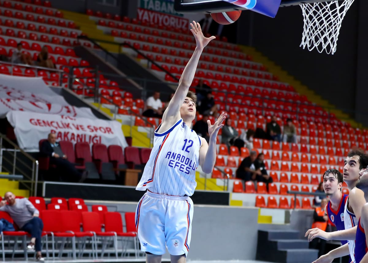 Anadolu Efes en un partido de la temporada