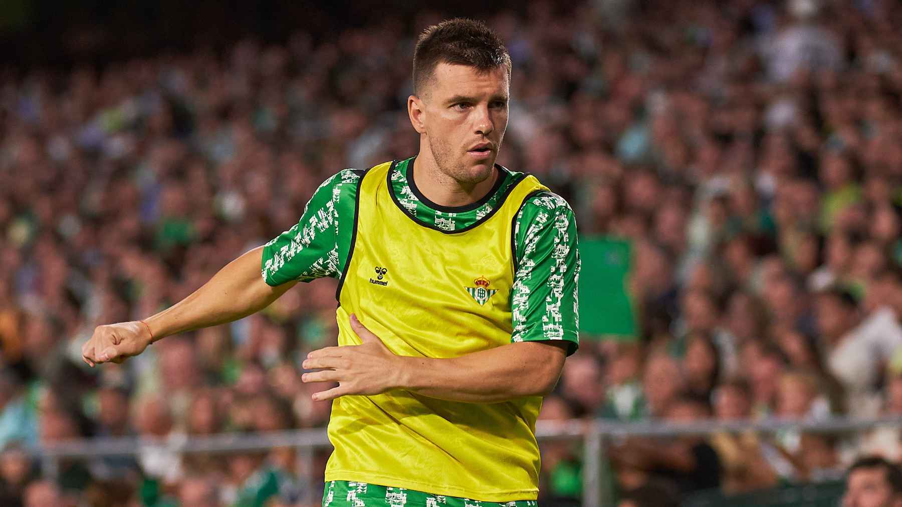 Giovani Lo Celso en el calentamiento de un partido del Real Betis | Salvador López Medina para El MIRA