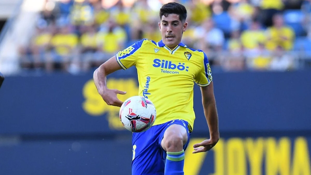 Carlos Fernández en su debut con el Cádiz CF ante el CD Eldense | CCF