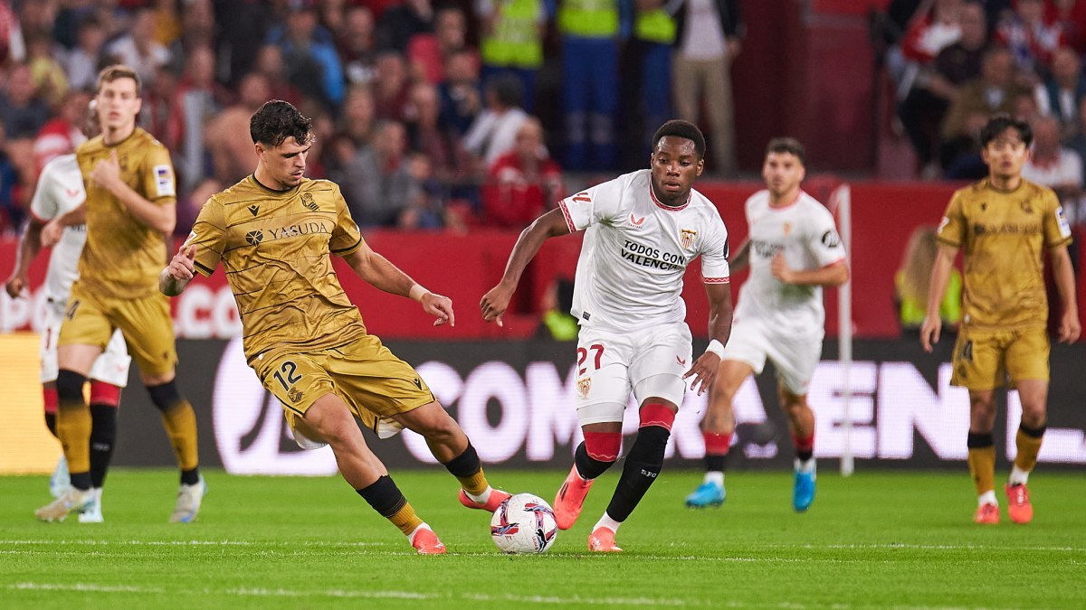 Stanis Idumbo en el Sevilla FC - Real Sociedad | Salvador López Medina para El MIRA