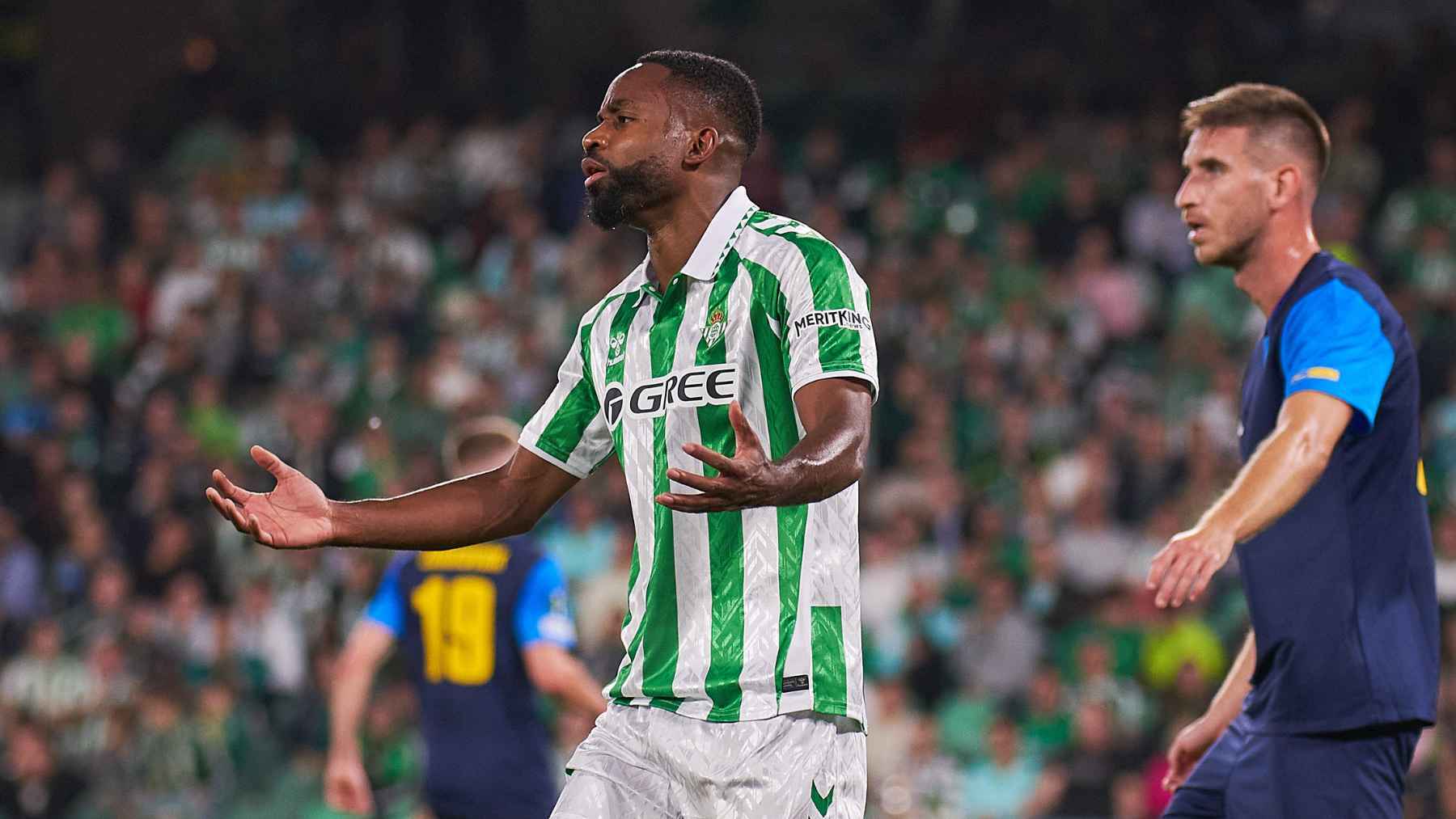 Cedric Bakambu en el Real Betis - Celje | Salvador López Medina para El MIRA