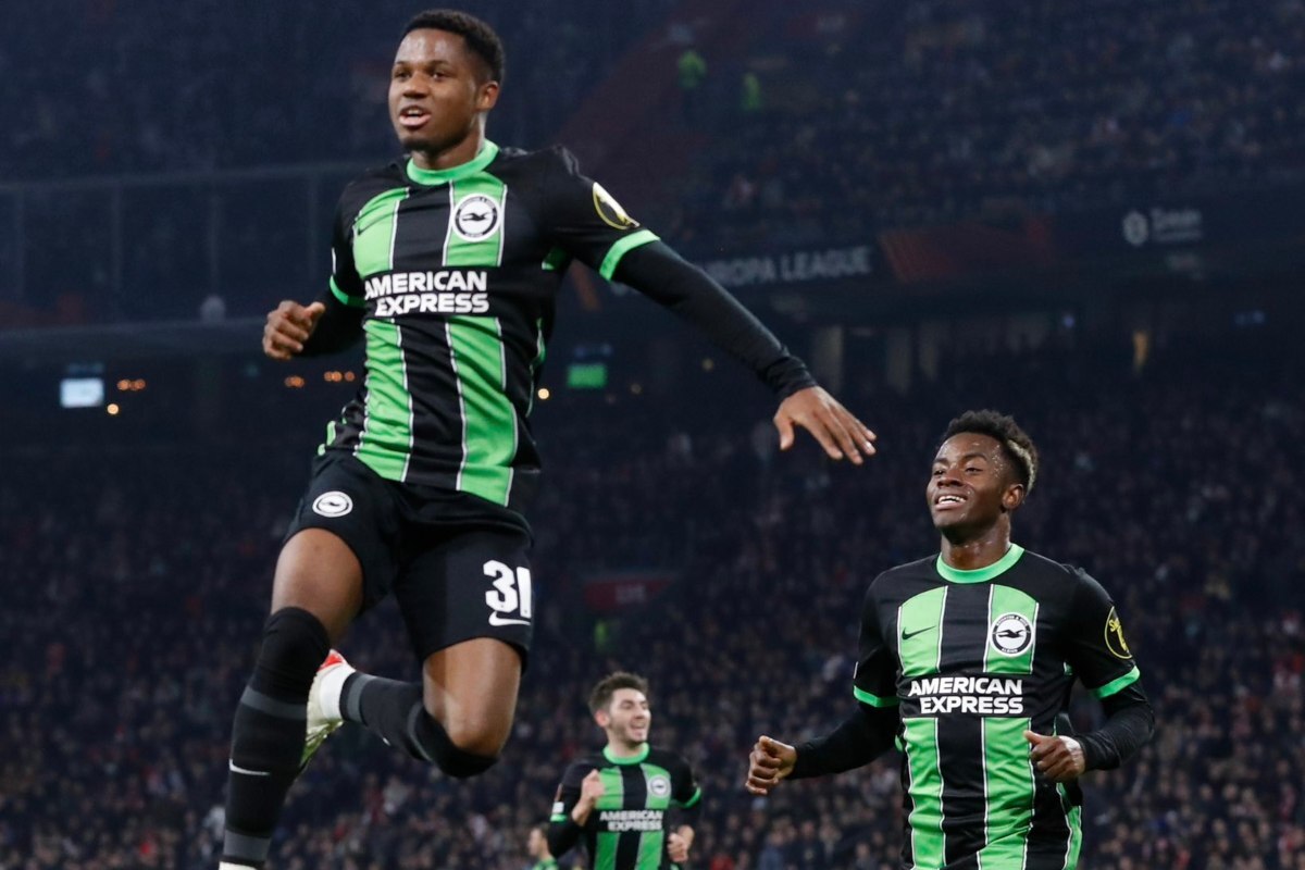 Ansu Fati celebra un gol anotado durante su cesión en el Brighton | @ANSUFATI