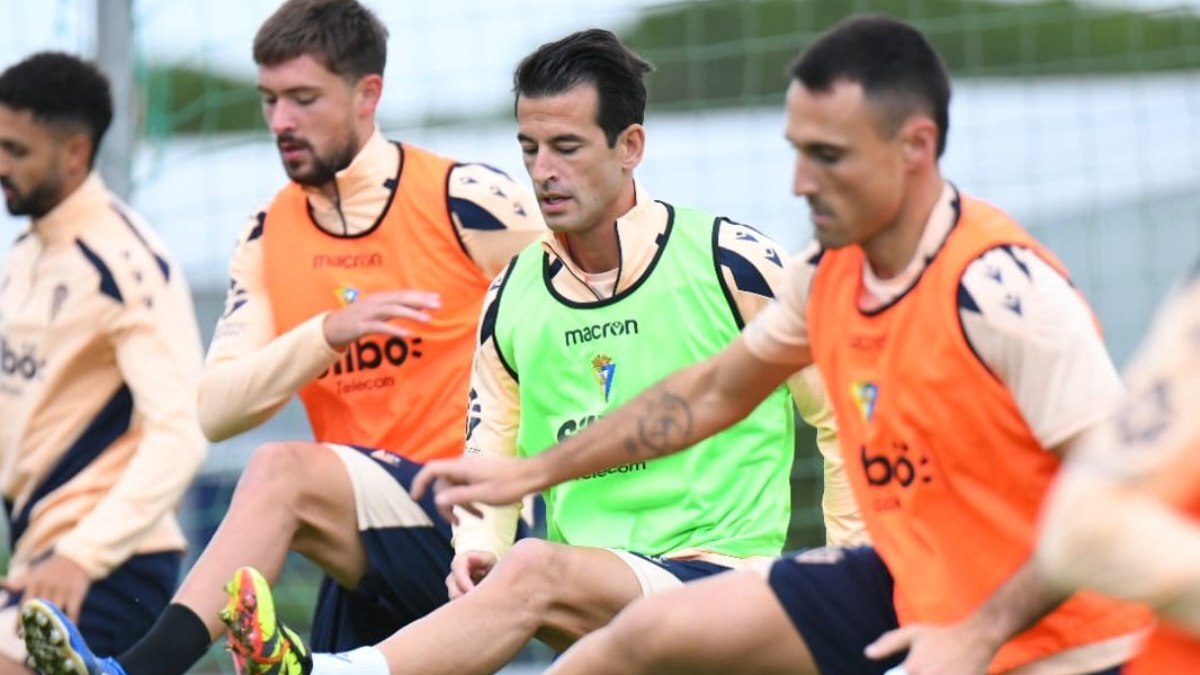 Luis Hernández vuelve a estar presente en los entrenamientos del Cádiz CF | CCF