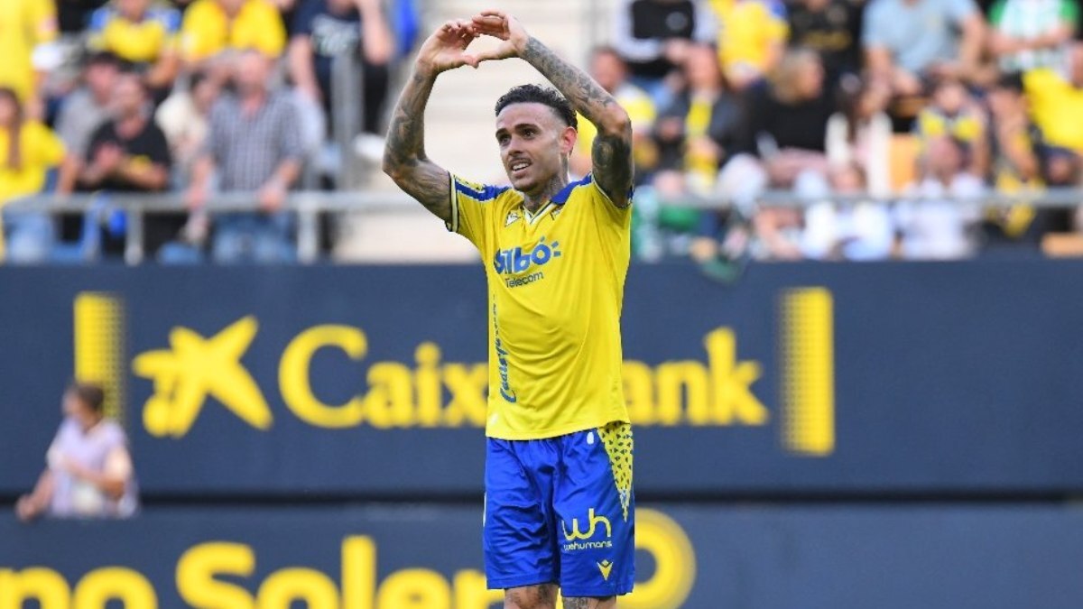 Roger Martí celebra su gol anotado en el Cádiz CF - Córdoba CF | CCF