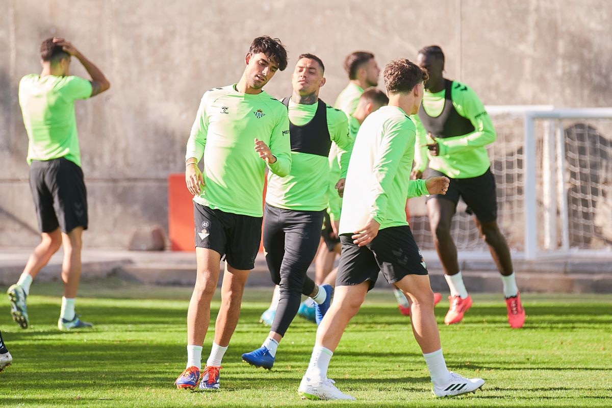 Entrenamiento del Real Betis previo al Valencia CF | Salvador López Medina para El MIRA