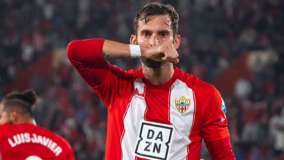 Léo Baptistao celebra uno de los goles de la UD Almería ante el Córdoba CF | UDA