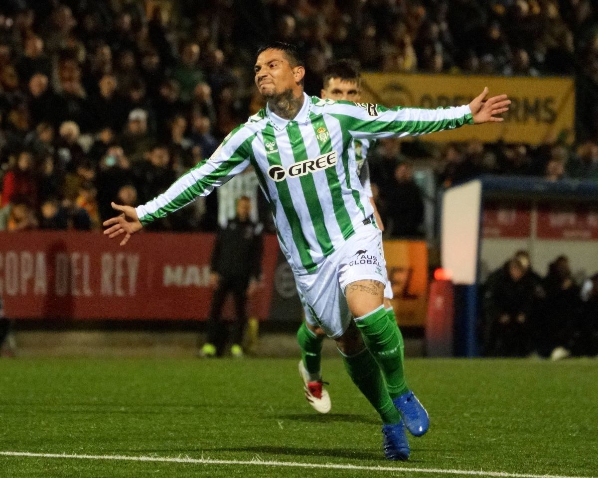 Gol de Chimy Ávila en el Sant Andreu - Real Betis | @RealBetis