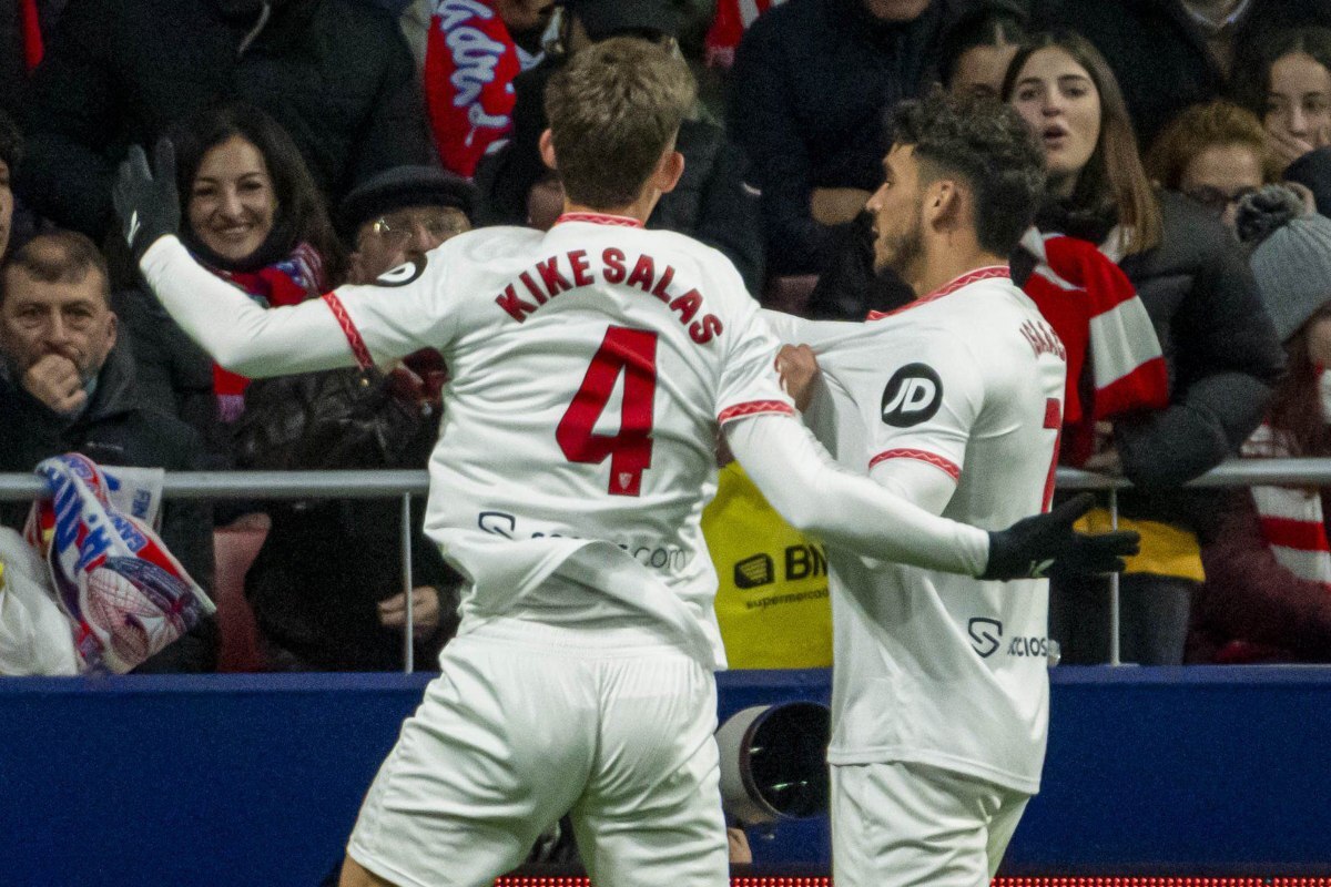 Isaac Romero y Kike Salas en el Atlético de Madrid - Sevilla FC | LaLiga