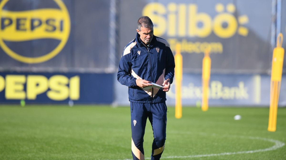 Gaizka Garitano durante un entrenamiento del Cádiz CF | CCF