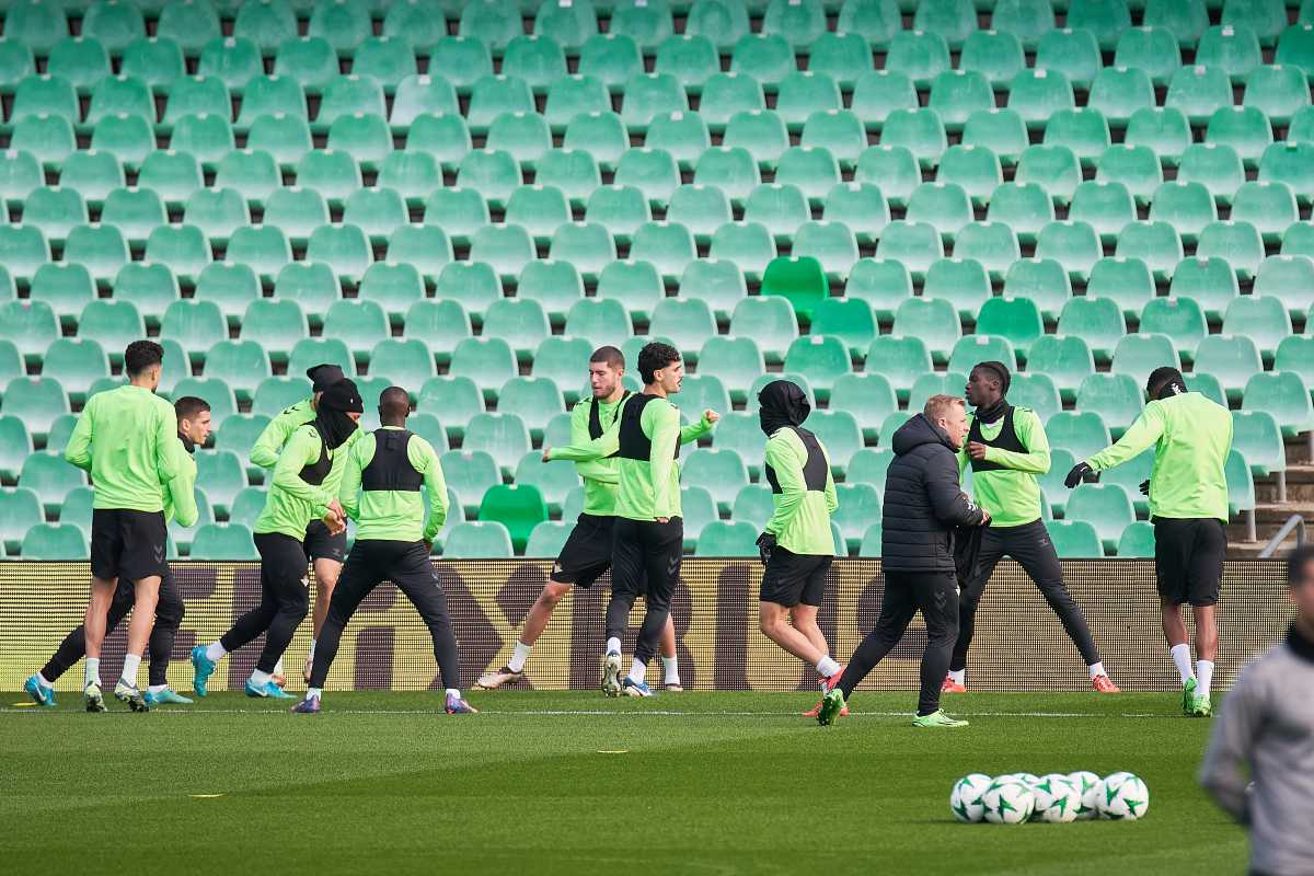 Entrenamiento del Real Betis previo al HJK Helsinki | Salvador López Medina para El MIRA