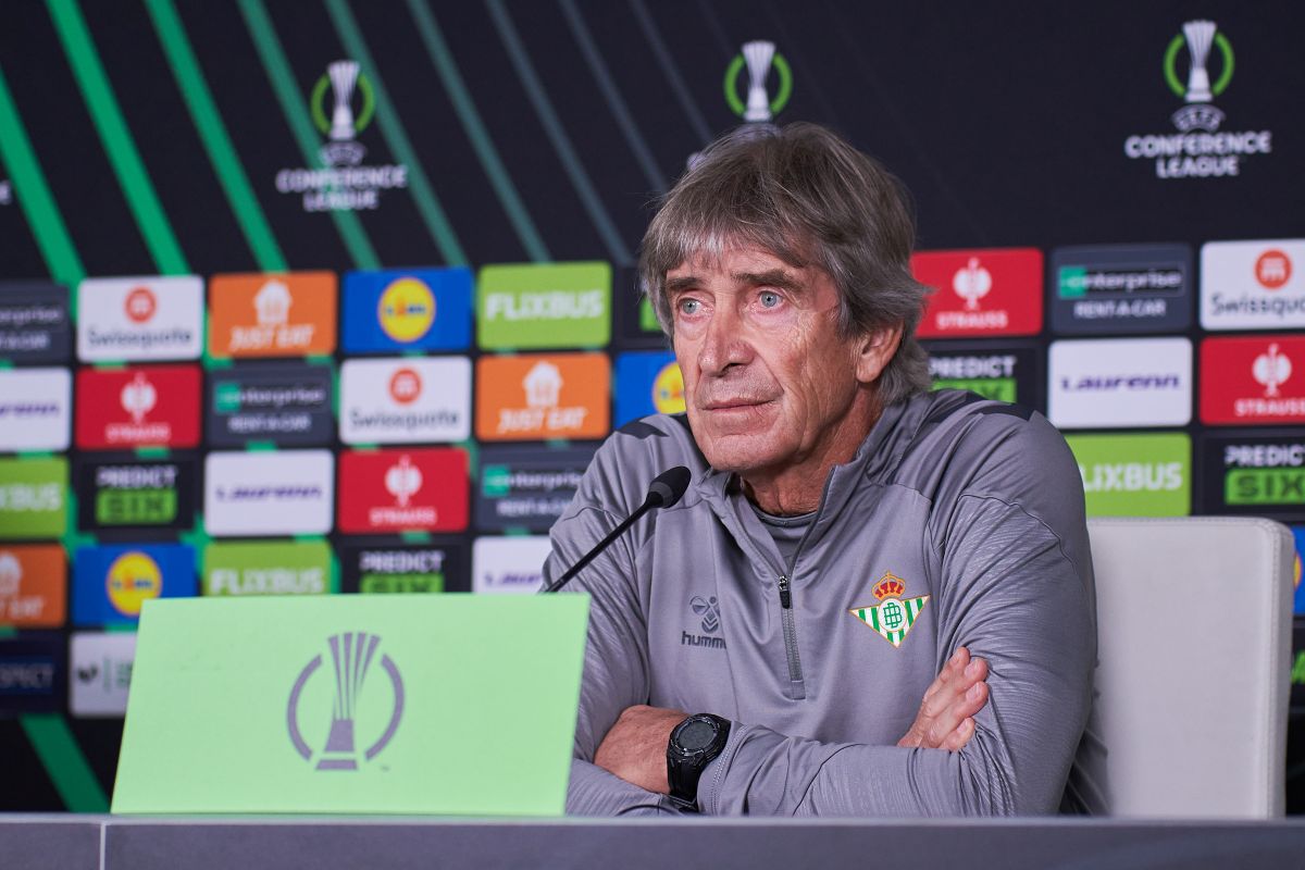 Manuel Pellegrini en la rueda de prensa previa al Real Betis - HJK Helsinki | Salvador López Medina para El MIRA