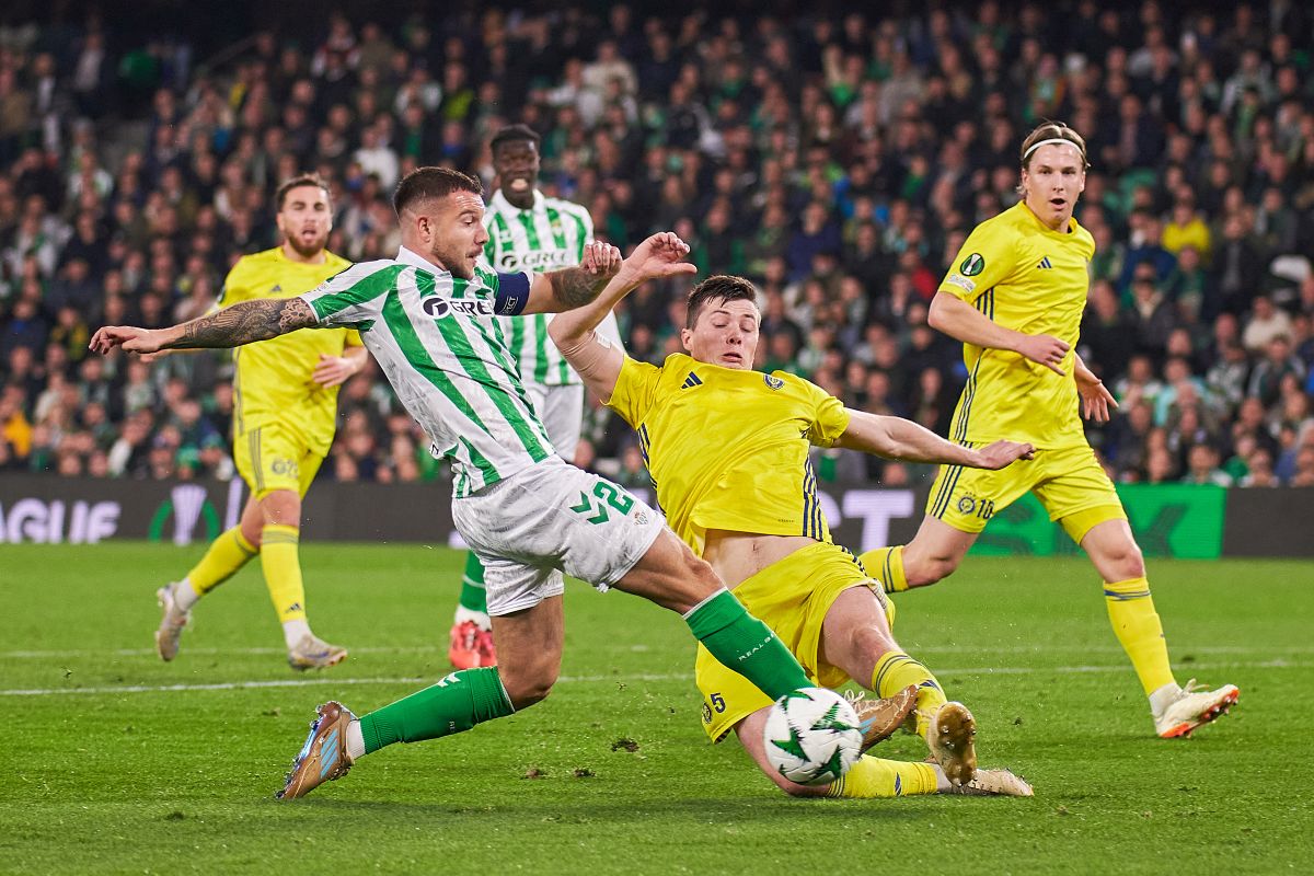 Aitor Ruibal en el Real Betis - HJK Helsinki | Salvador López Medina para El MIRA