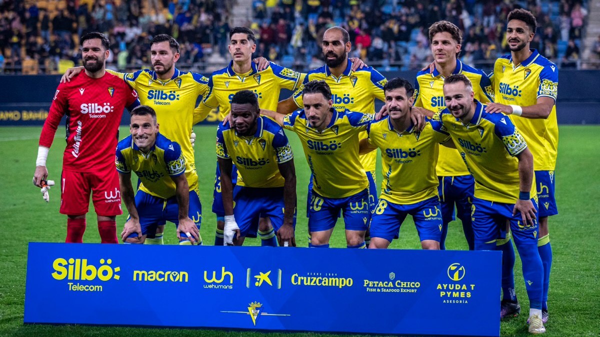 Once titular del Cádiz CF ante el Burgos CF | @ChustVictor