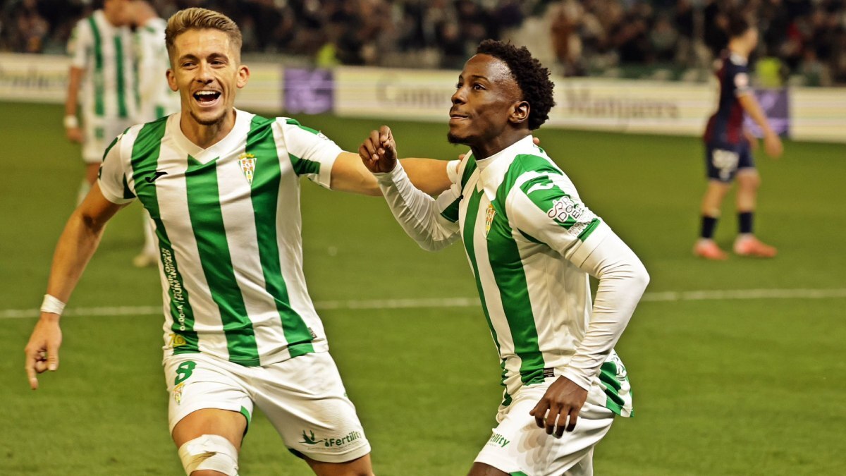Isma Ruiz y Adilson celebran un gol del Córdoba CF | CCF