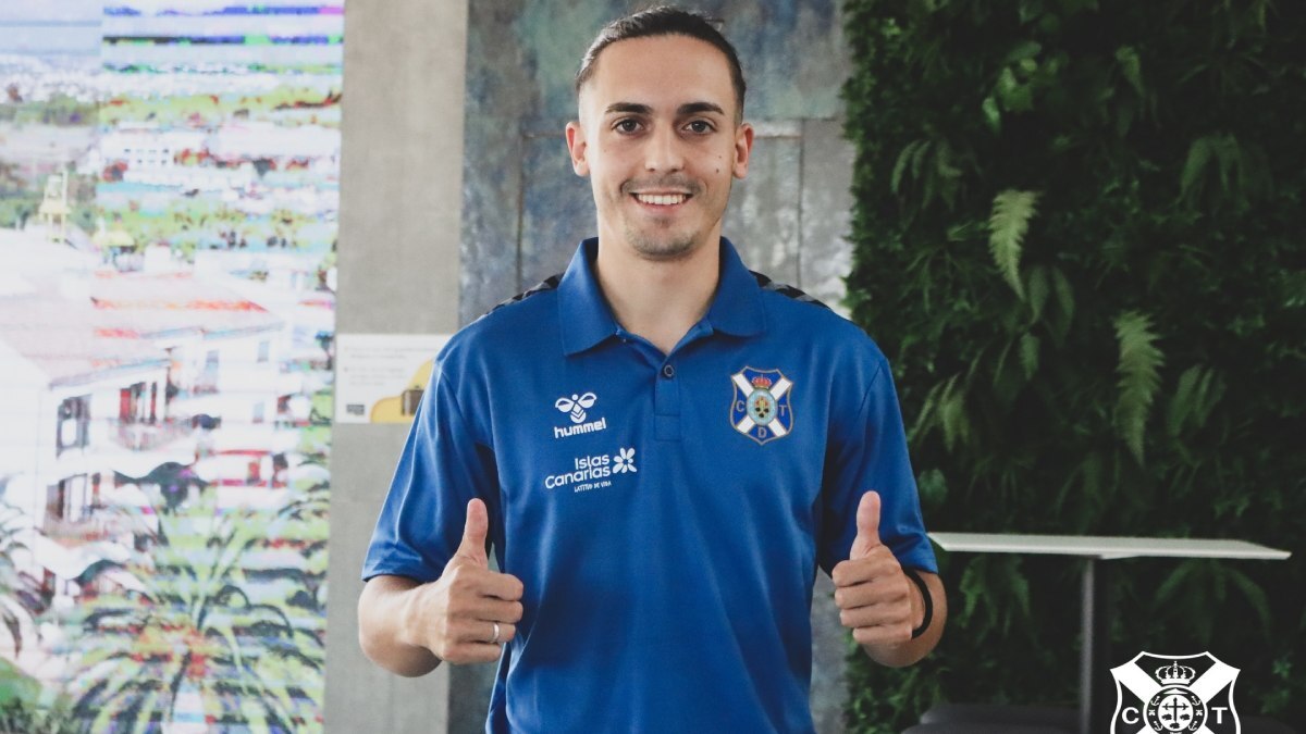 Luismi Cruz, futbolista del CD Tenerife que interesa al Cádiz CF | CDT