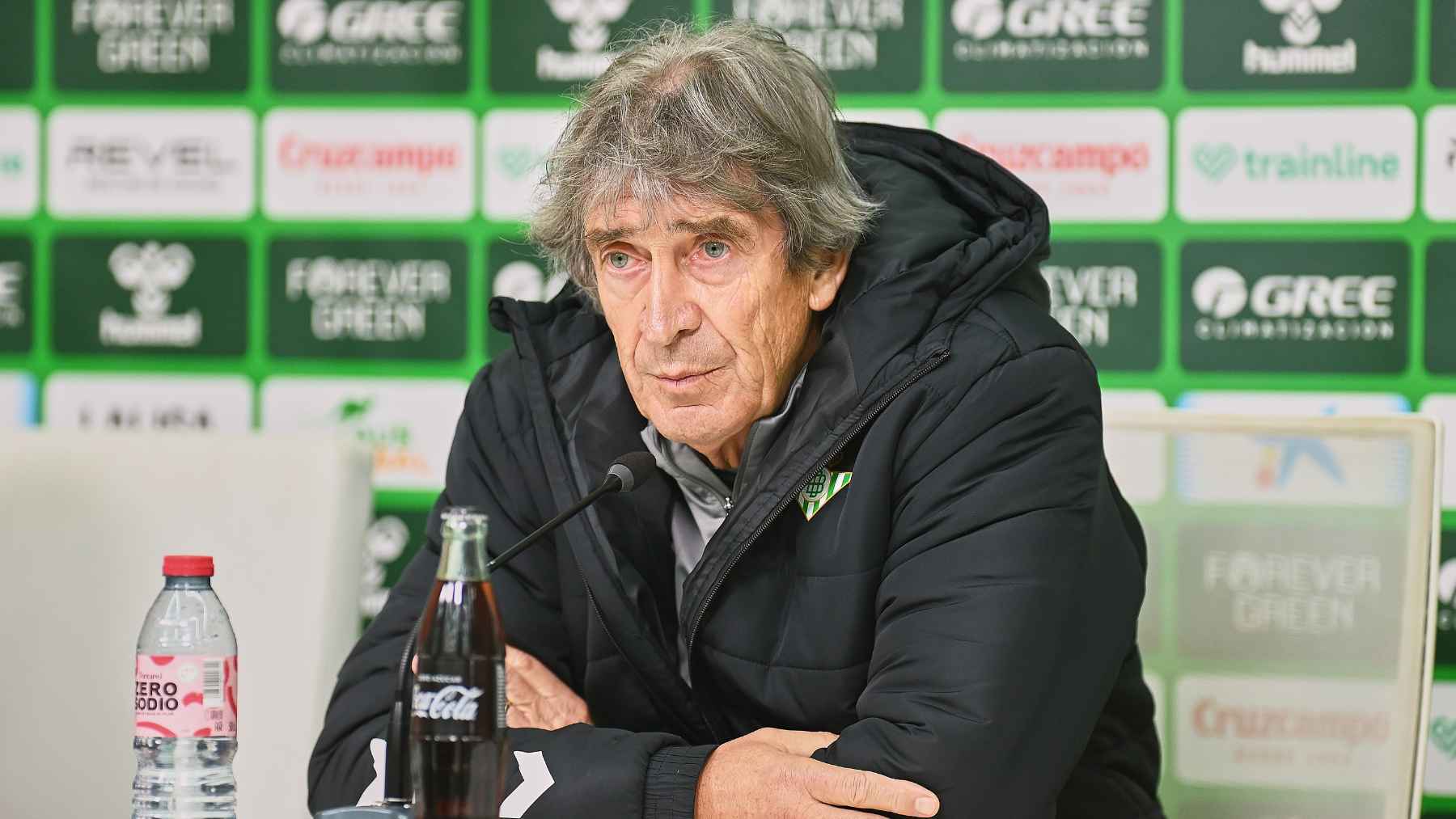 Manuel Pellegrini en la rueda de prensa previa al Real Valladolid - Real Betis | Salvador López Medina para El MIRA
