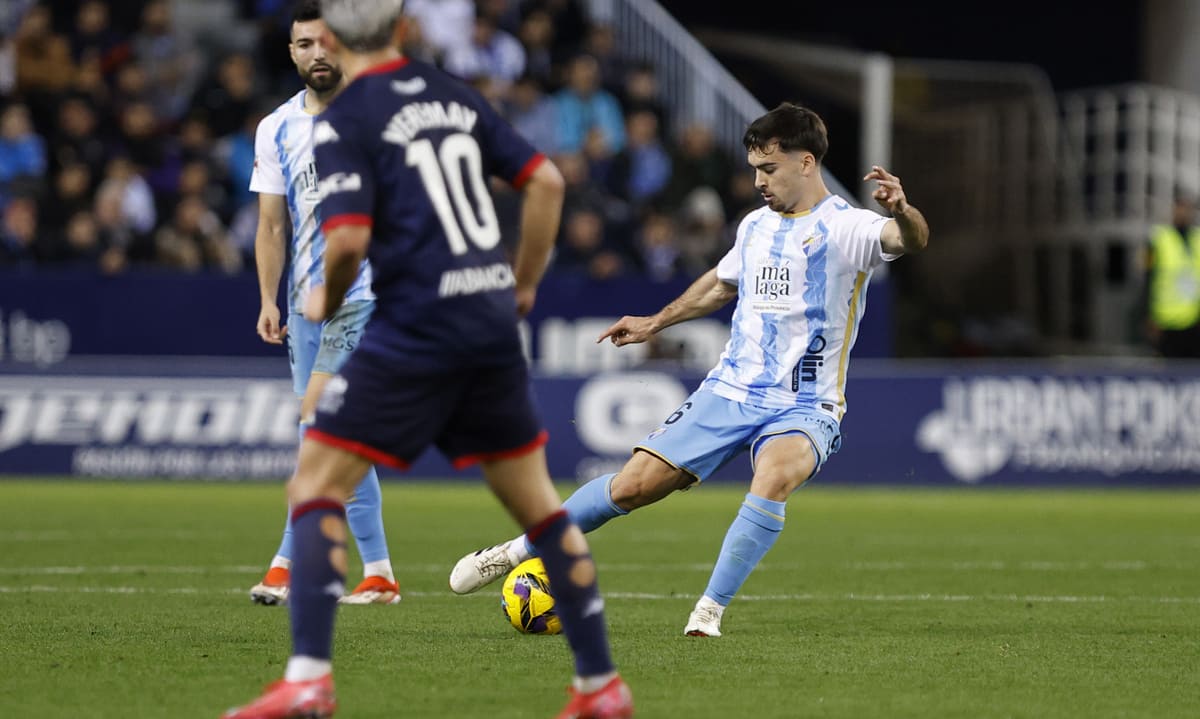 Ramón Enríquez durante el Málaga CF 1-1 Deportivo de La Coruña