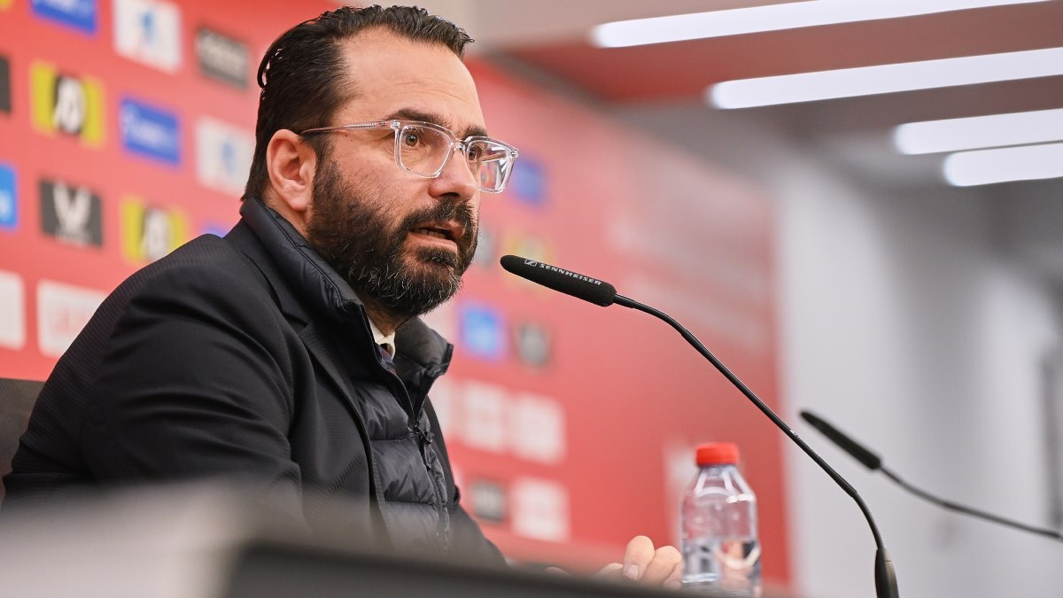 Víctor Orta en la presentación de Rubén Vargas con el Sevilla FC | Salvador López Medina para El MIRA