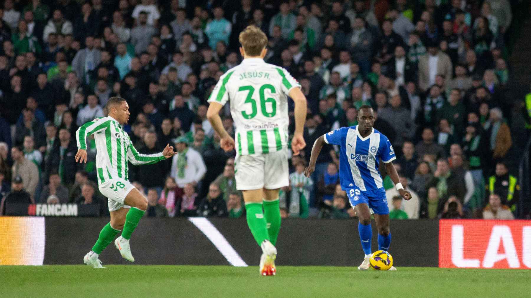 Jesús Rodríguez en el Real Betis - Deportivo Alavés | @Alaves