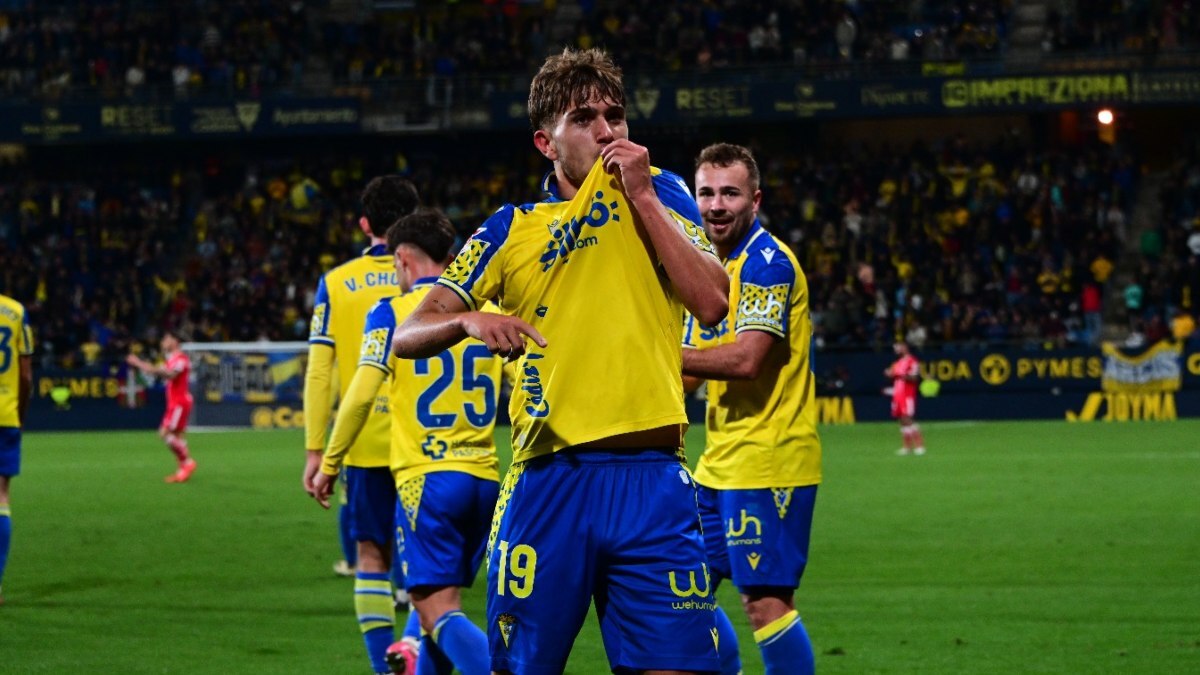 José Antonio de la Rosa celebra su gol en el Cádiz CF - FC Cartagena | CCF