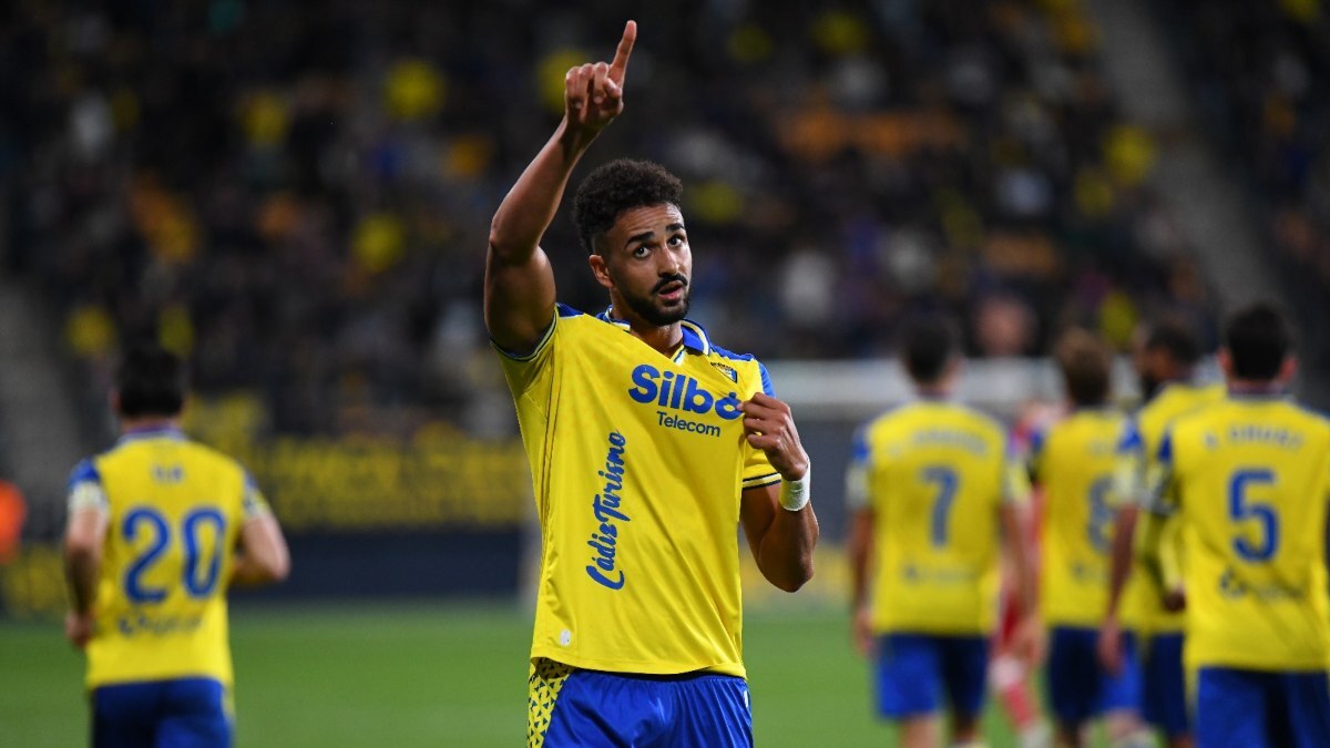 Chris Ramos celebra su gol en el Cádiz CF - FC Cartagena | CCF