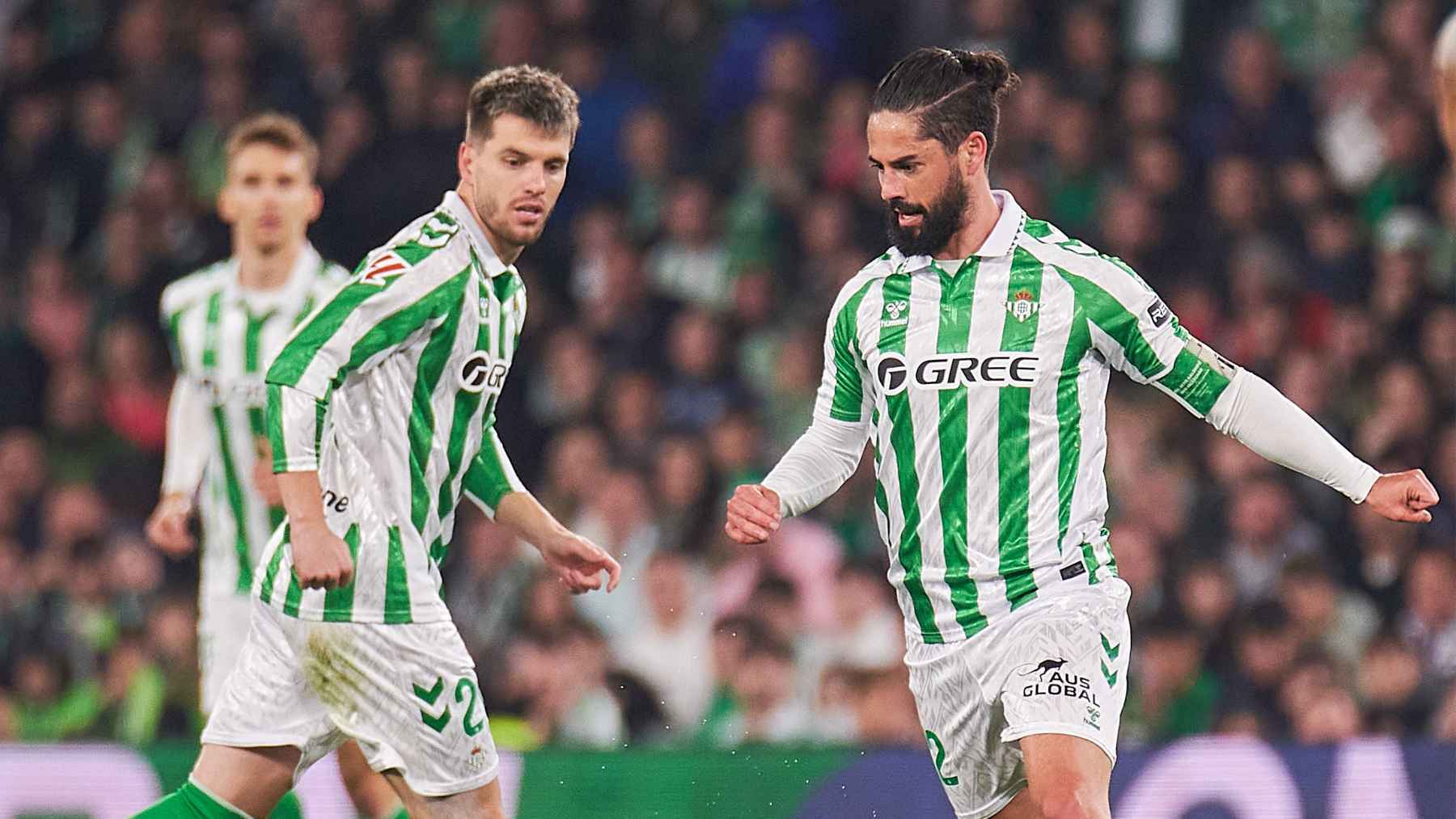 Giovani Lo Celso e Isco Alarcón en el Real Betis -Rayo Vallecano | Salvador López Medina para El MIRA