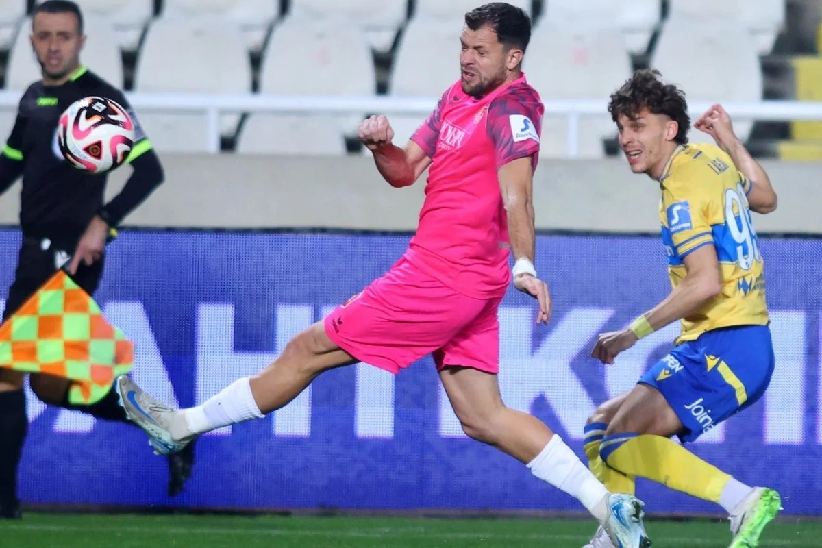 Iván Alejo durante un partido del Apoel de Nicosia | APOEL