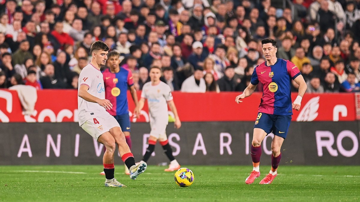 Kike Salas en el Sevilla FC - FC Barcelona | Salvador López Medina para El MIRA