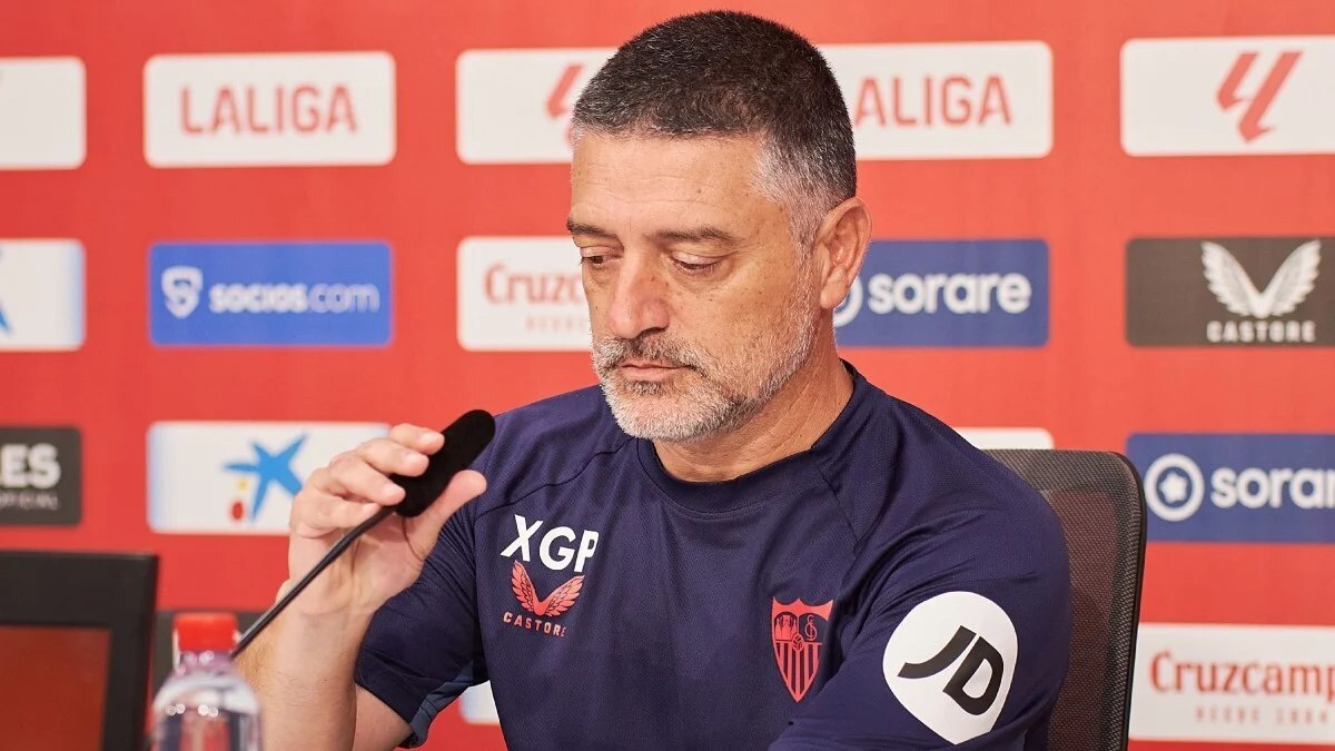 García Pimienta en la rueda de prensa previa al RCD Espanyol - Sevilla FC | Salvador López Medina para El MIRA