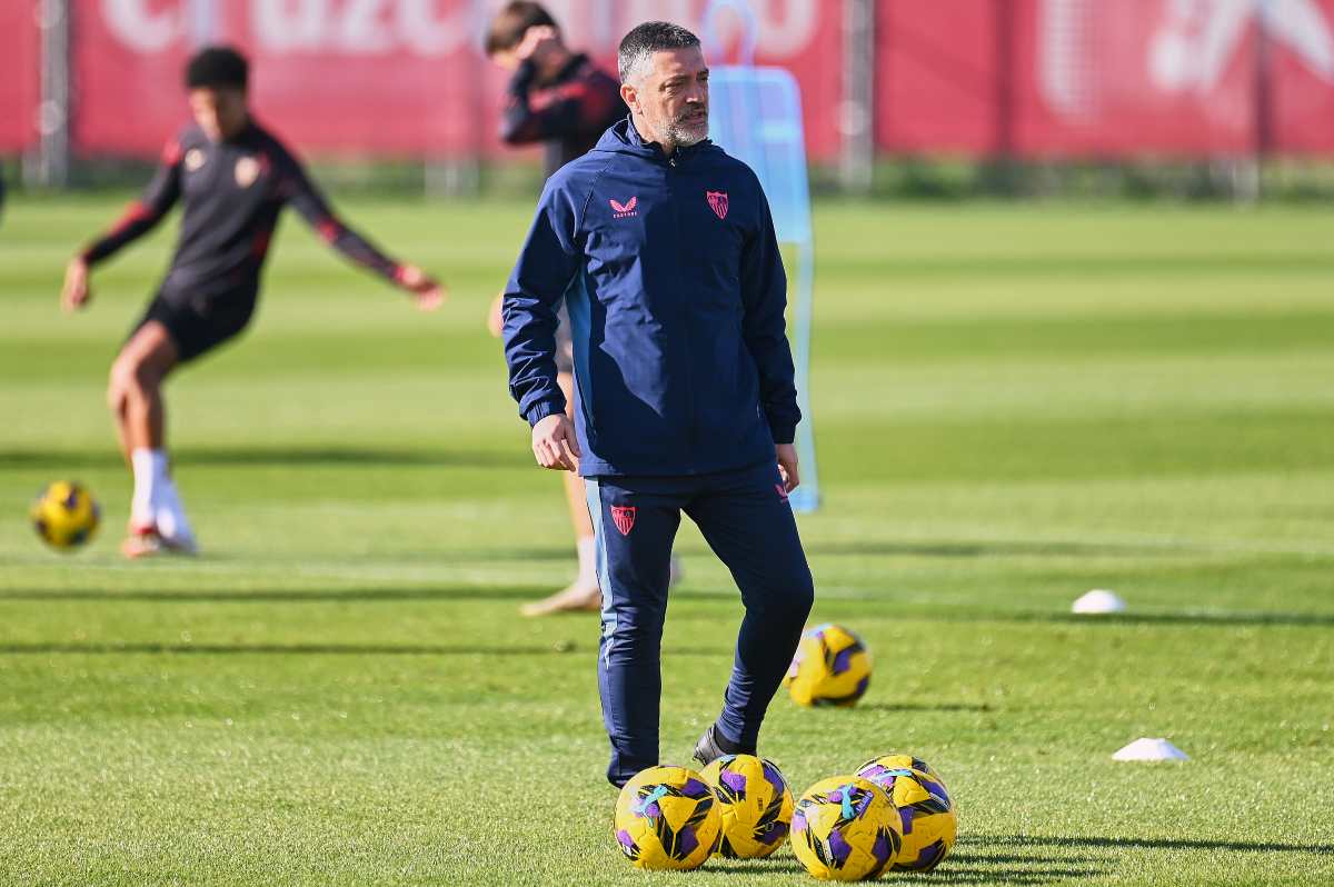 García Pimienta en el entrenamiento del Sevilla FC previo al Valladolid | Salvador López Medina para El MIRA